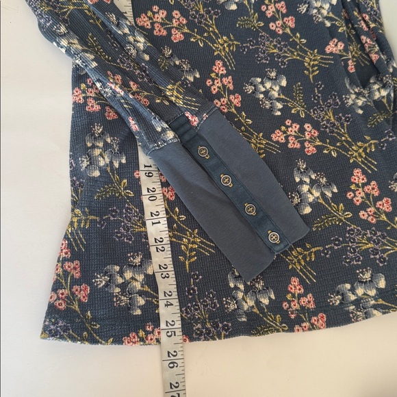 Sundance Floralynn Blue Floral Button Cuff Long Sleeve Thermal size M - Picture 7 of 7